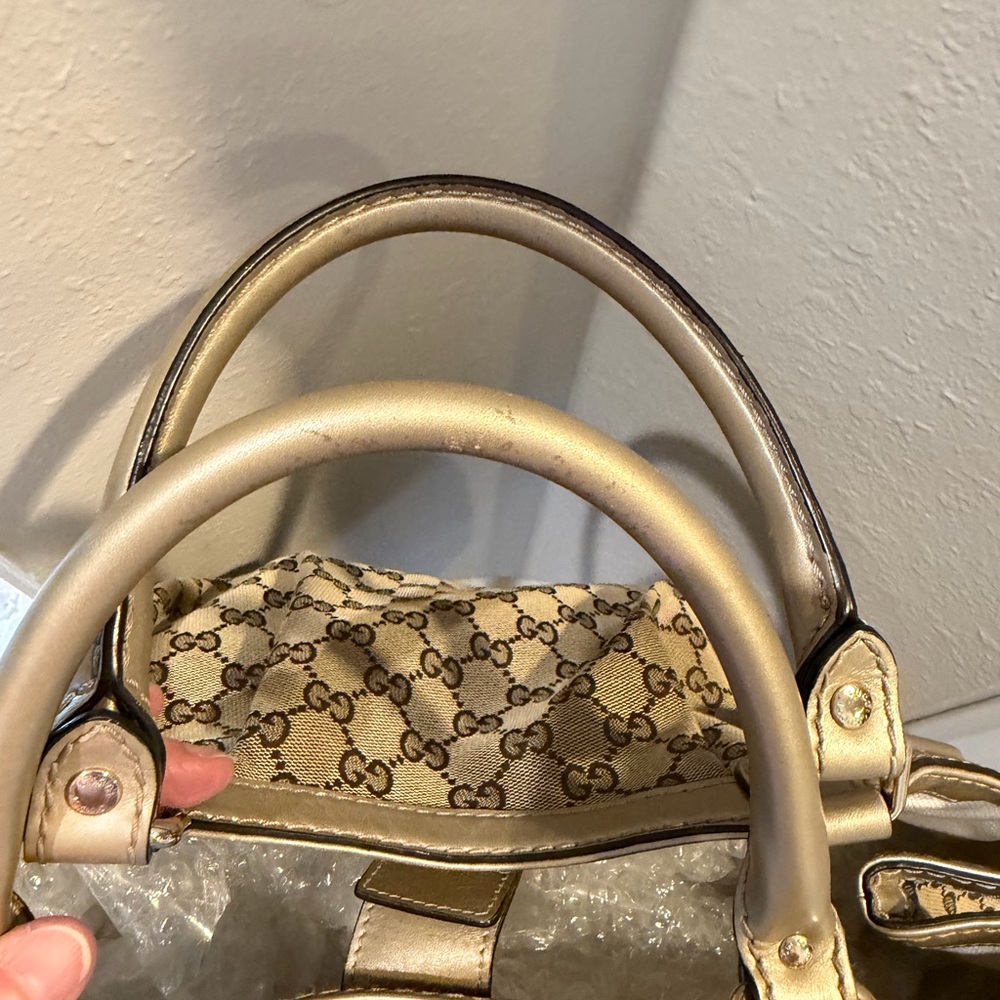 Gucci Sukey Beige and Metallic Monogram tote includes charm with COA - Picture 6 of 17